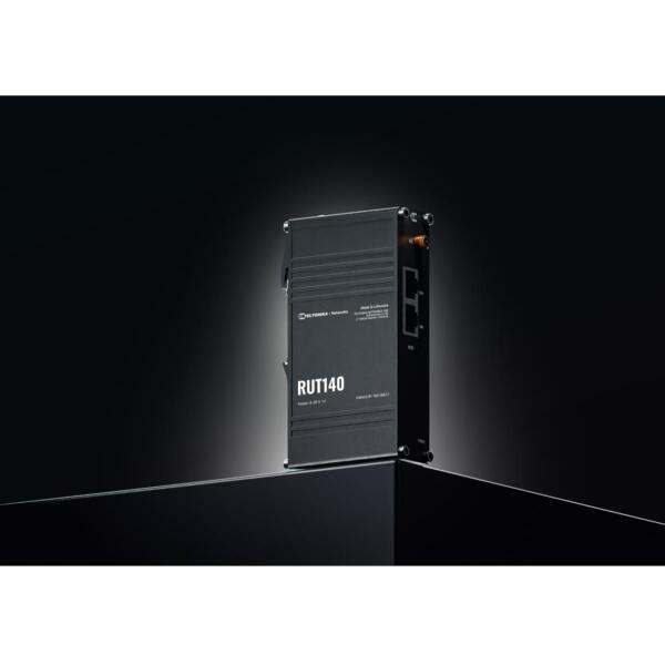 Teltonika Atrm50 Automotive Router